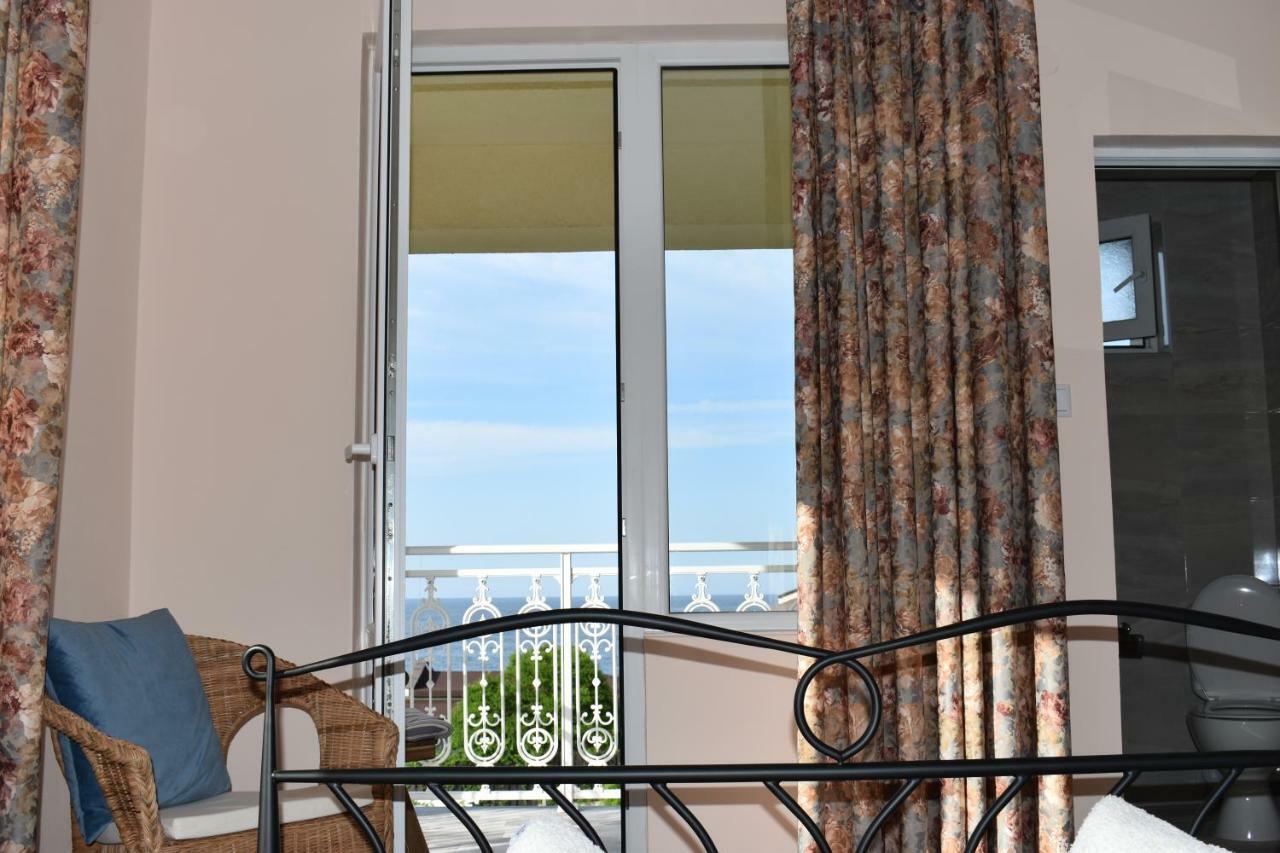 Hotel Синя Луна à Lozenets Extérieur photo