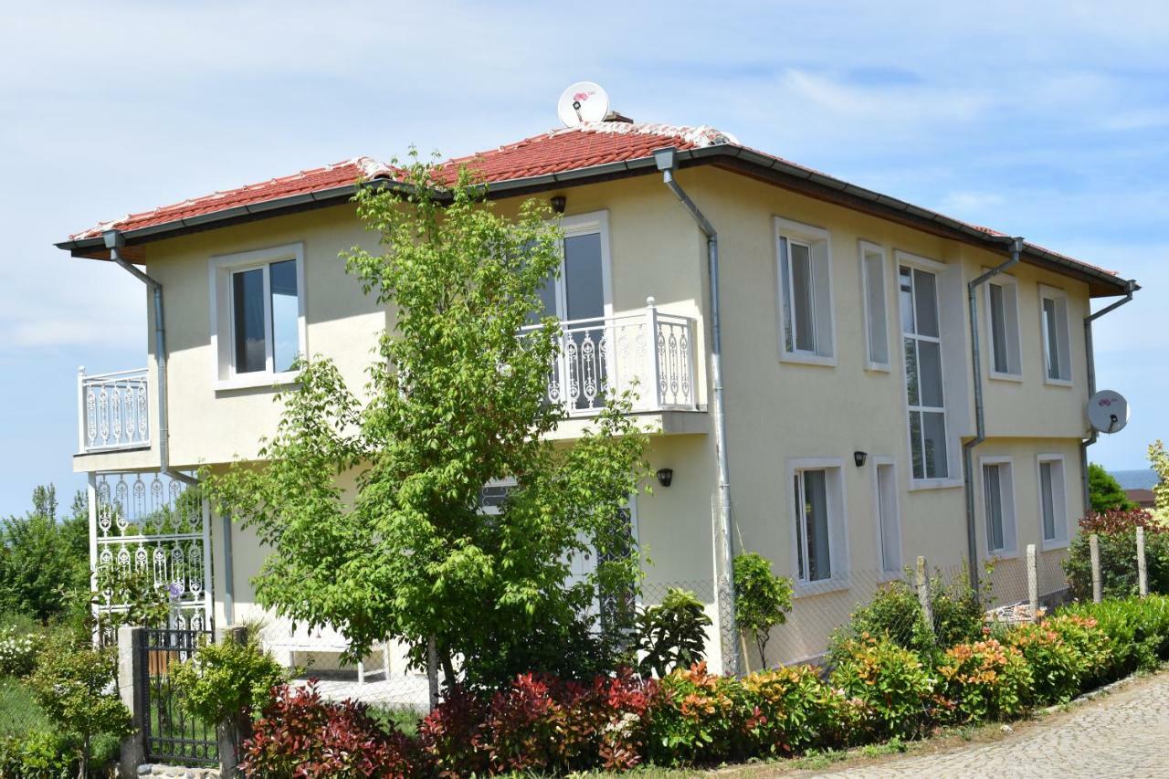 Hotel Синя Луна à Lozenets Extérieur photo